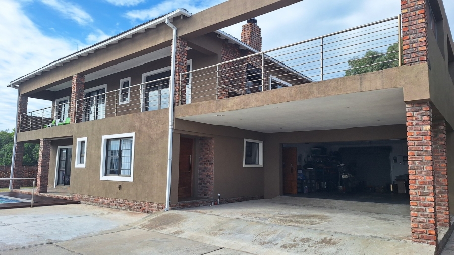 4 Bedroom Property for Sale in Humerail Eastern Cape